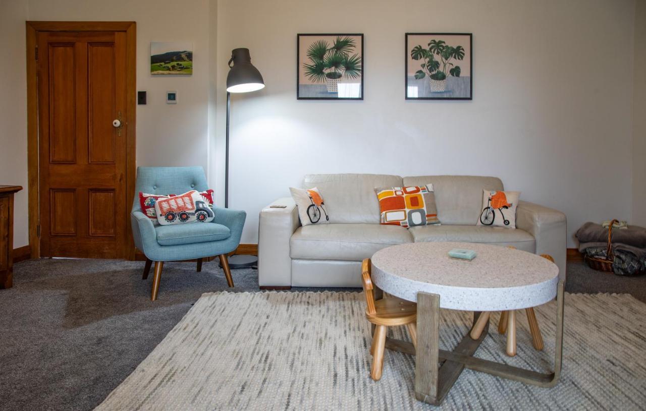 Cottage In The Heart Of Carterton 외부 사진
