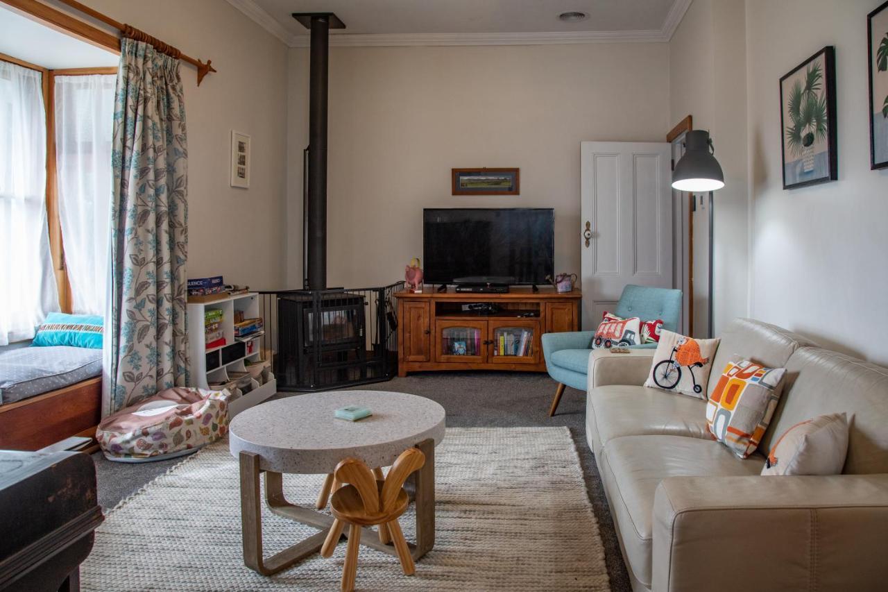 Cottage In The Heart Of Carterton 외부 사진